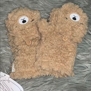Fluffy bear gloves